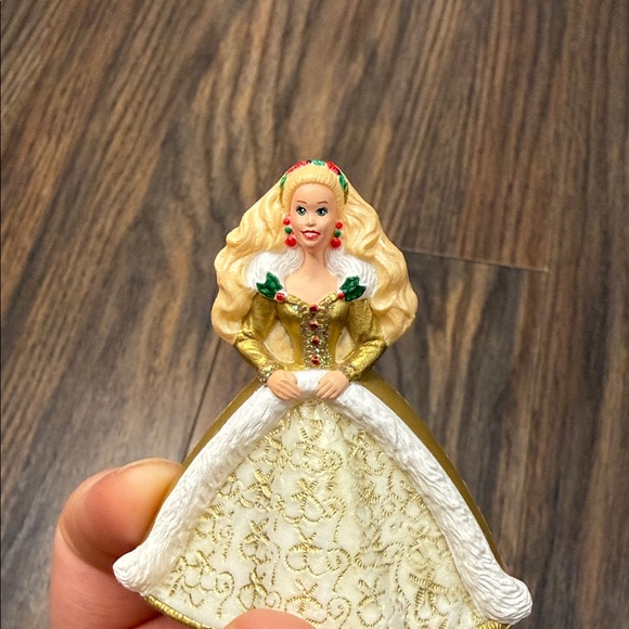 Vintage 1996 Hallmark Christmas Barbie Figurine - Picture 3 of 4